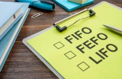 ¿Qué es el método FEFO de gestión de almacenes?