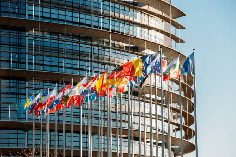 CIF Incoterm banderas Europa